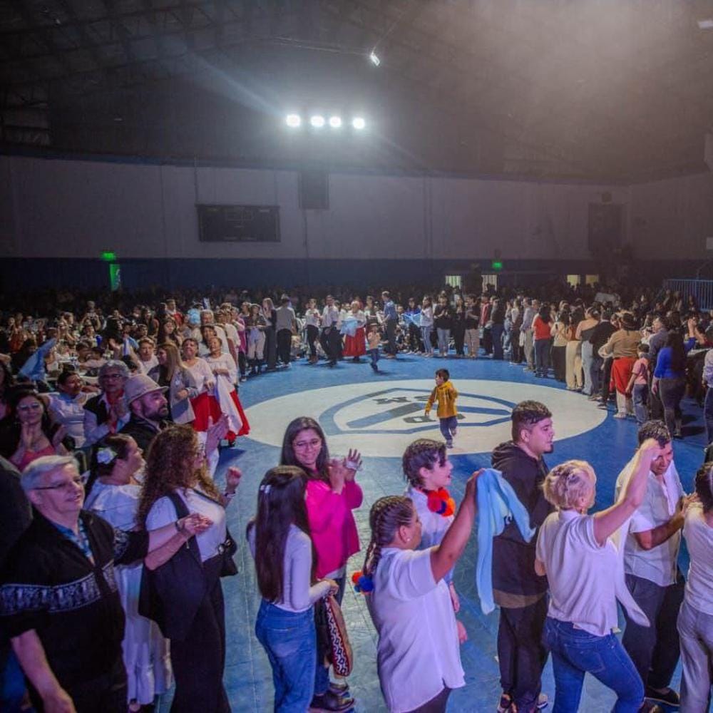 RÍO GRANDE SE VISTE DE FOLKLORE EN “ESPERANDO EL 25”