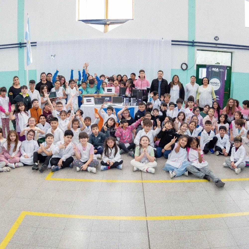 RÍO GRANDE: NUEVAS HERRAMIENTAS PARA LA ESCUELA N° 8