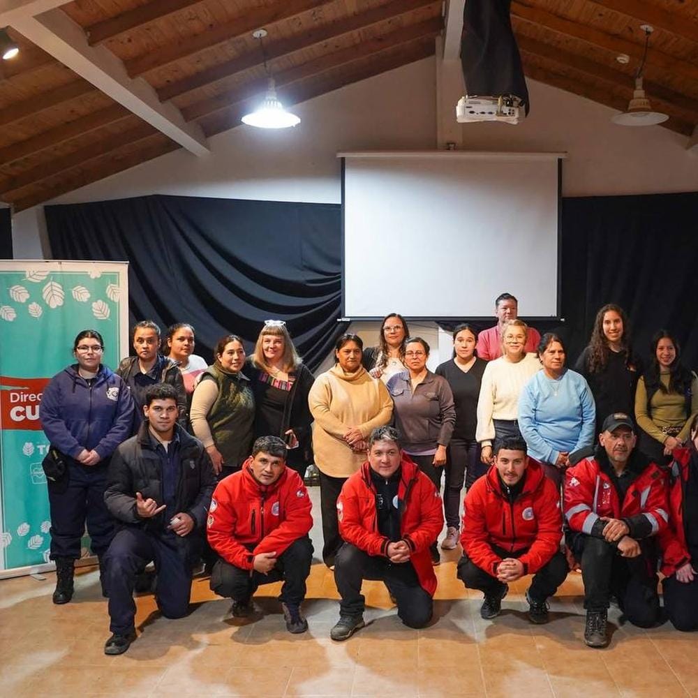Capacitación en RCP y Primeros Auxilios para cuidar a las personas mayores en Tolhuin