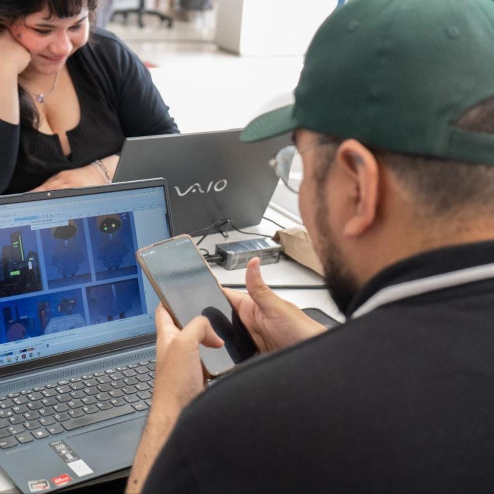 Oportunidad única: Últimos cupos para charla sobre industria audiovisual y gaming con Max Sarlija