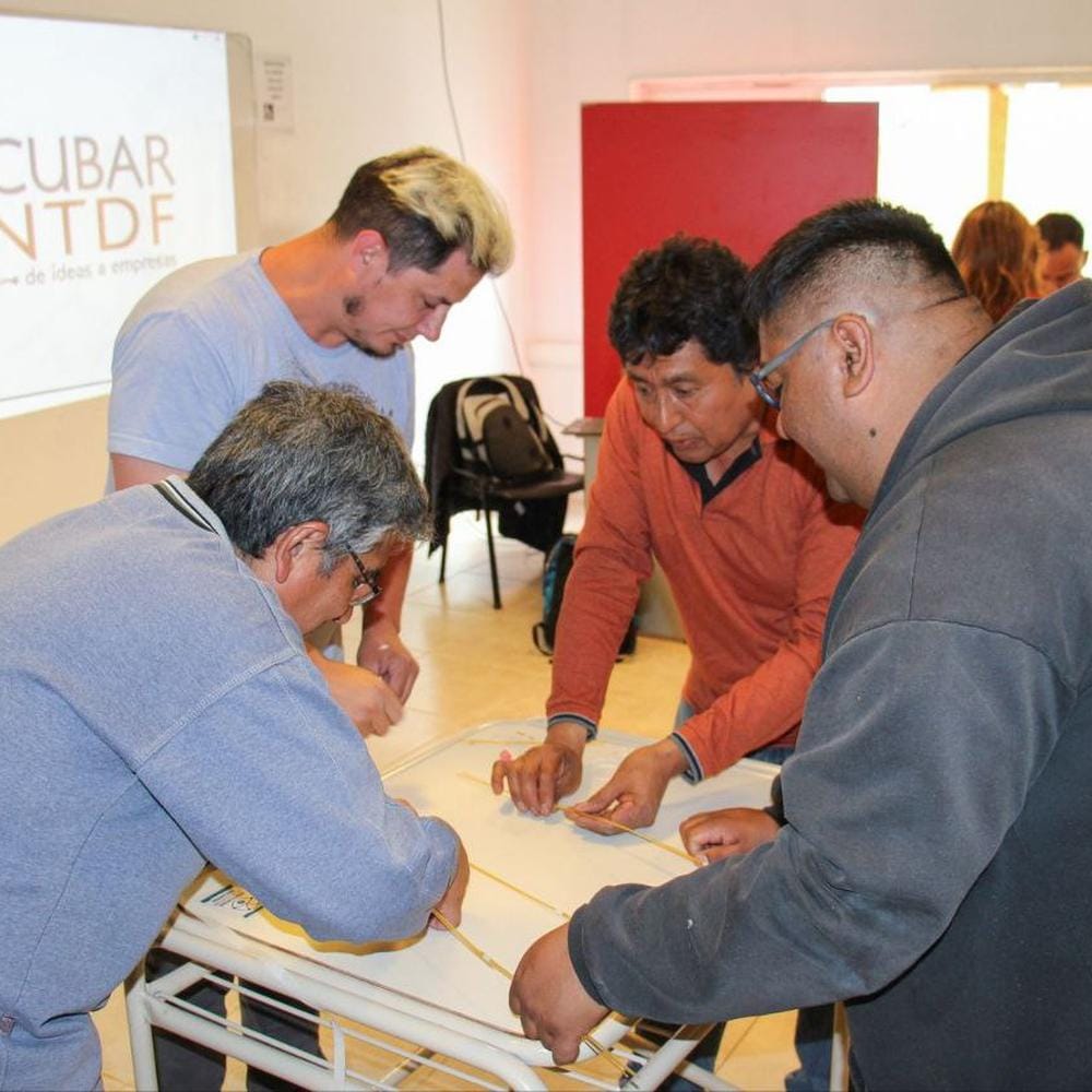 PROGRAMA DE FORMACIÓN Y FINANCIAMIENTO PARA JÓVENES FUEGUINOS EMPRENDEDORES
