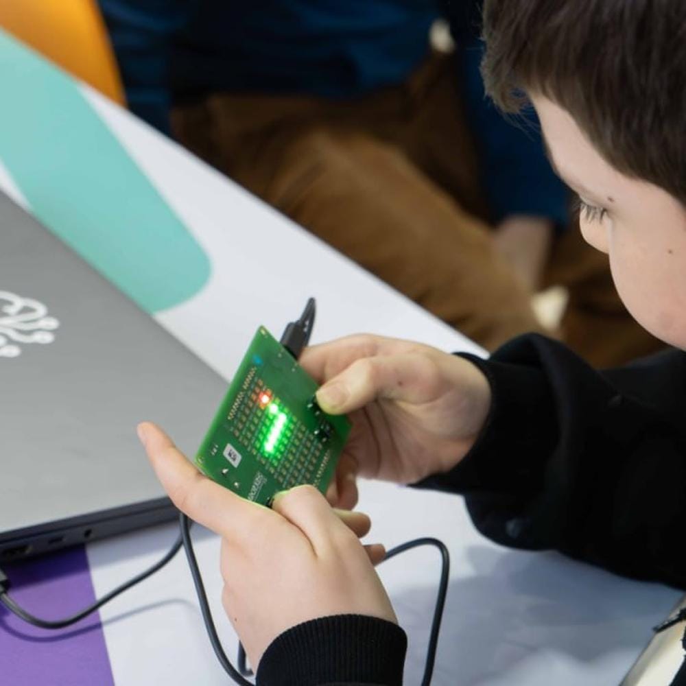 Innovación educativa en Tierra del Fuego: más de 130 niños desarrollan tecnología