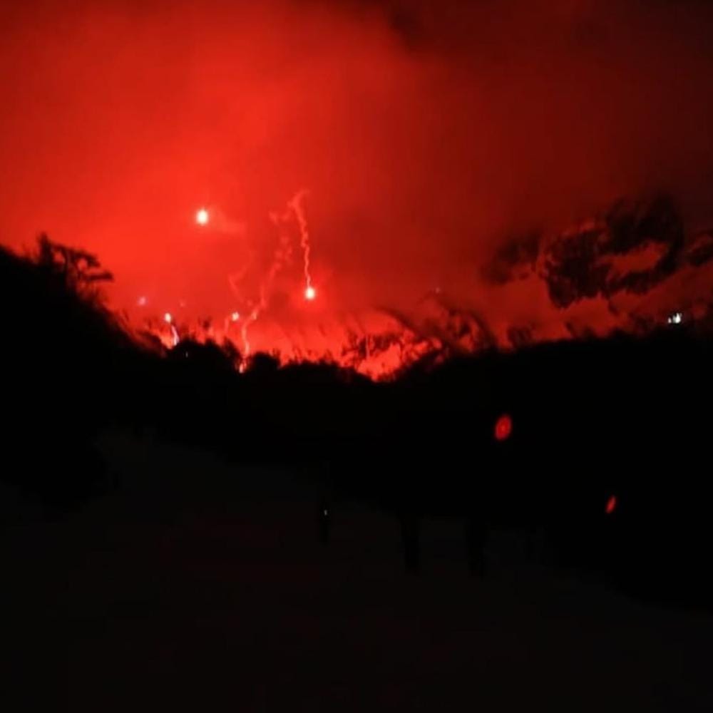 Celebran 30 años de la Bajada con Antorchas en Ushuaia