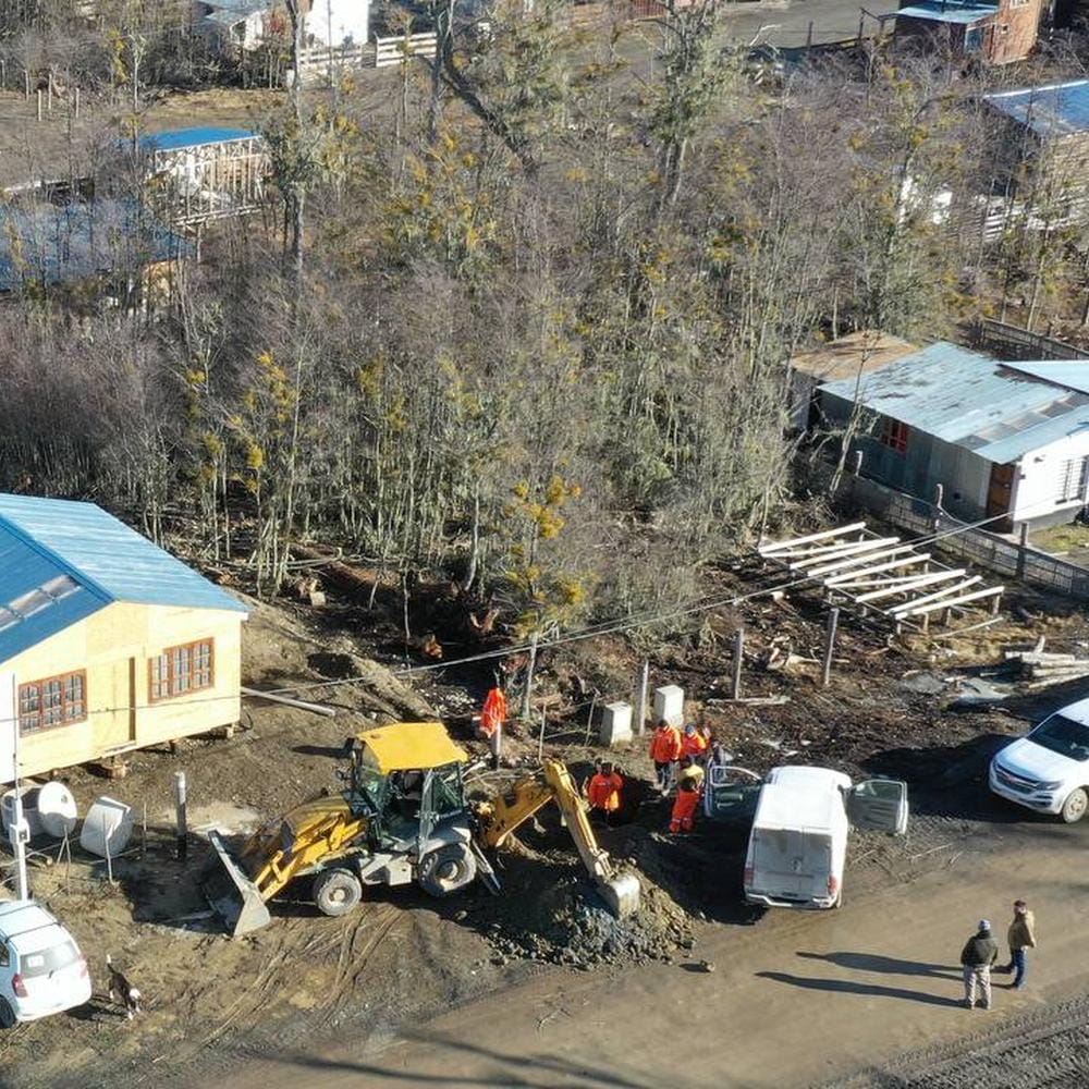 Trabajo en infraestructura sanitaria en Altos de la Montaña: Tolhuin impulsa conexiones intralotes