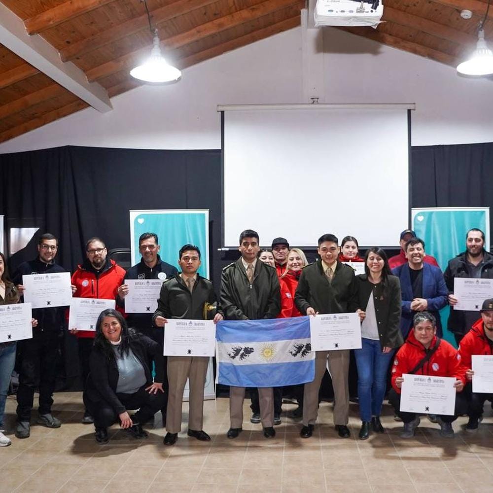 Tolhuin celebra la primera cohorte de egresados del Centro Universitario