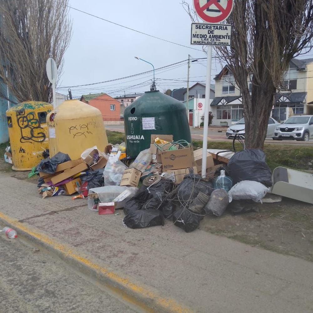 Ushuaia pide no arrojar residuos en la vía pública
