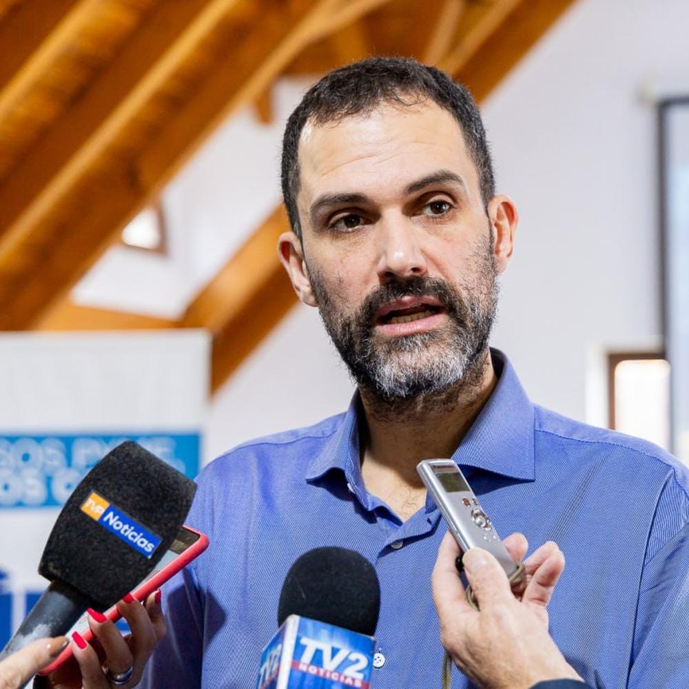 Milei quemó dólares que equivalen a dos años de coparticipación en Tierra del Fuego