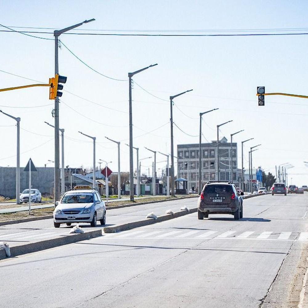 Río Grande instala nuevos semáforos para mejorar la seguridad vial