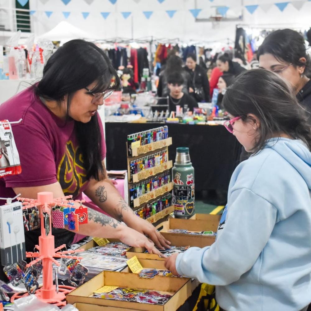 Feriantes del Fin del Mundo en Río Grande: Edición por el Mes de las Maternidades