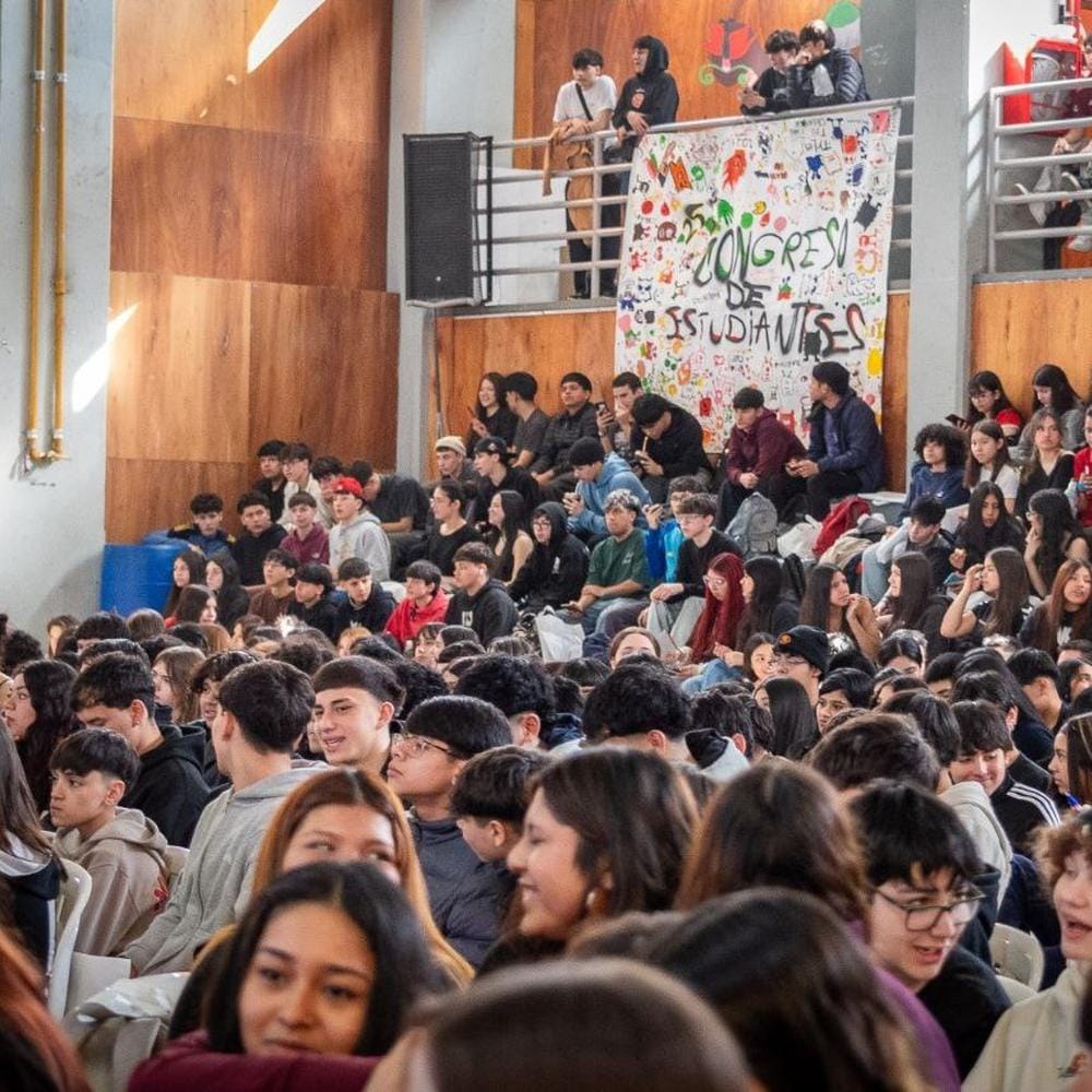 Ushuaia impulsa participación juvenil en Congreso Educativo