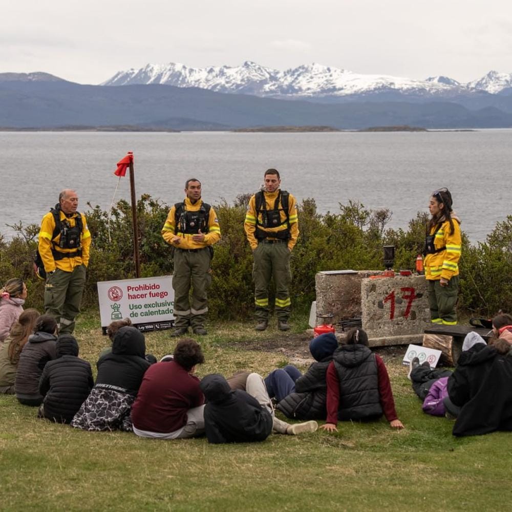 Titular SEO: Arrancó la Temporada de Alto Riesgo de Incendios en Tierra del Fuego