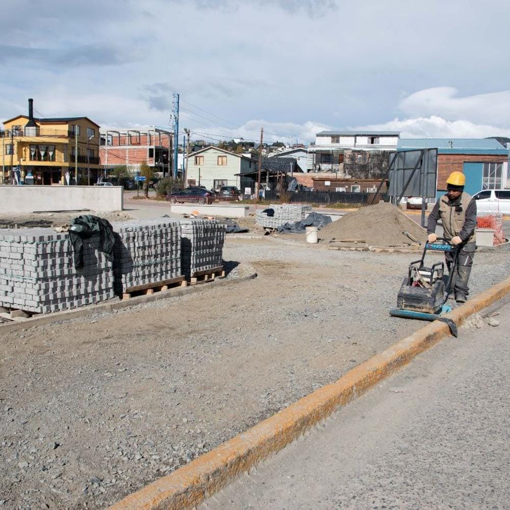 Avanzan los trabajos en la Plaza Bolivia de Ushuaia
