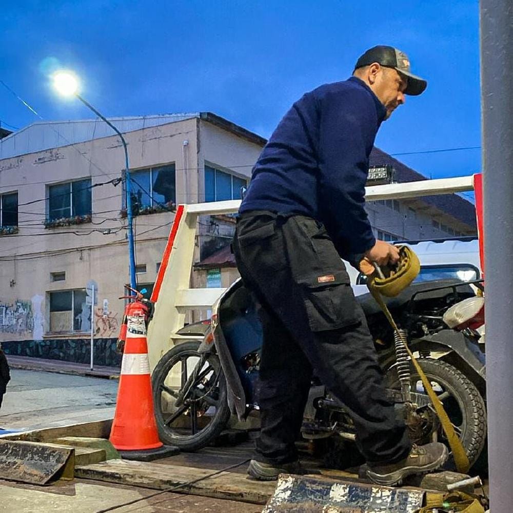 Desmantelamiento de motos en operativo conjunto en Ushuaia