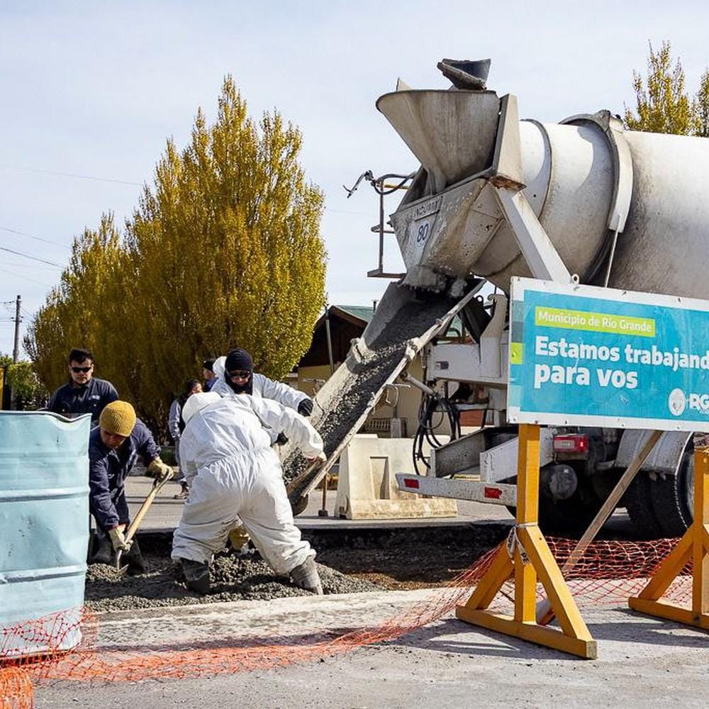 Río Grande avanza con obras de bacheo para mejorar la infraestructura vial