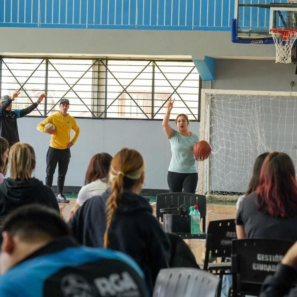 Capacitan a docentes de las Escuelas Deportivas Municipales
