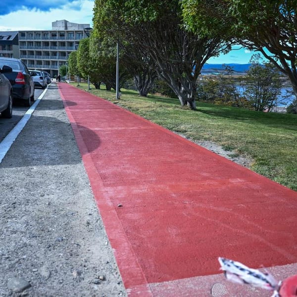 LA MUNICIPALIDAD DE USHUAIA IMPULSA EL MANTENIMIENTO Y MEJORA DE ESPACIOS PÚBLICOS