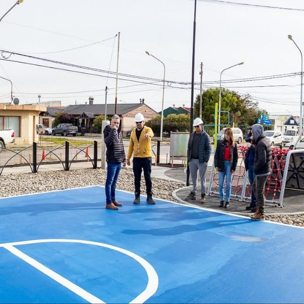 EL MUNICIPIO DE RÍO GRANDE IMPULSA LA MODERNIZACIÓN DE PLAZAS PARA MEJORAR EL ESPARCIMIENTO COMUNITARIO