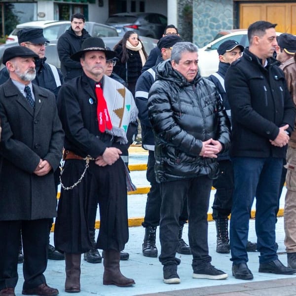 USHUAIA CELEBRA EL ANIVERSARIO DEL BAUTISMO DE FUEGO DE LA FUERZA AÉREA ARGENTINA