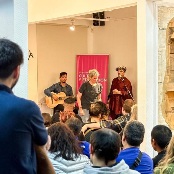 GRAN ÉXITO DEL SHOW IMPRO STARS EN LA ANTIGUA CASA BEBAN