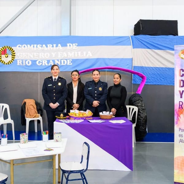 EXPO ‘CONOCIENDO TU POLICÍA’ CELEBRA 140 AÑOS DE SERVICIO EN TIERRA DEL FUEGO
