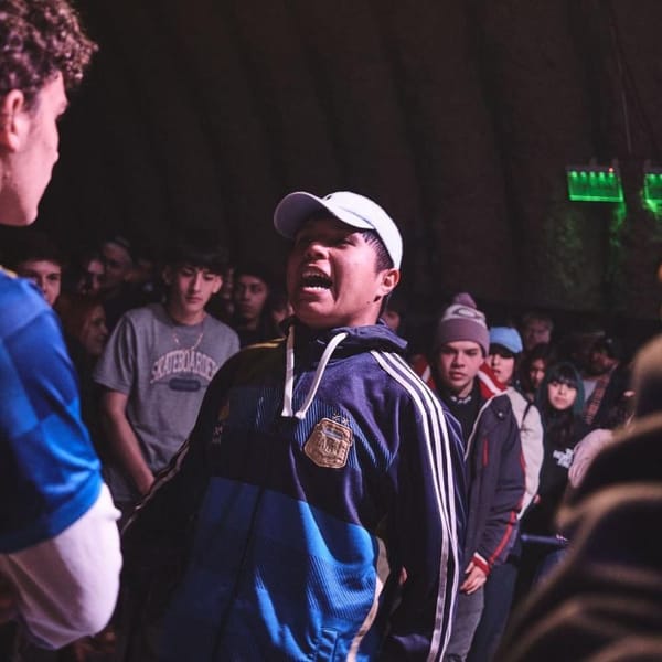 FREESTYLE EN USHUAIA: LA COMPETENCIA "VIENTO SUR" IMPULSA LA CULTURA JOVEN