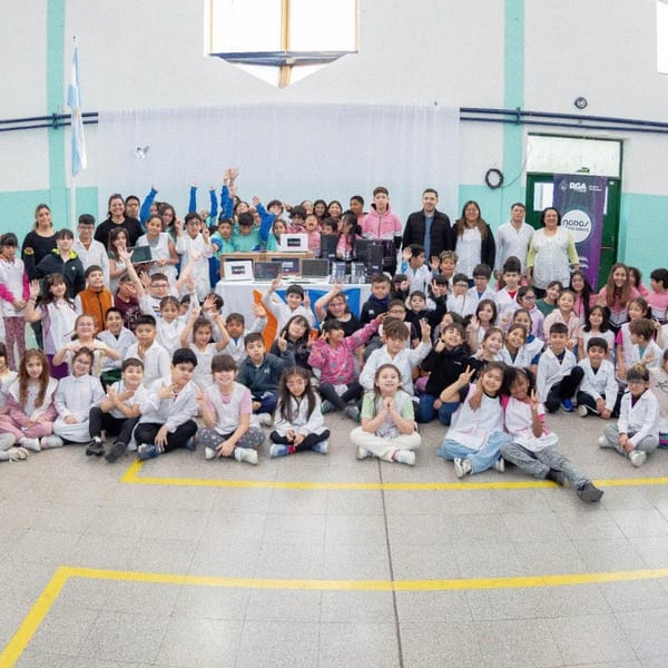 RÍO GRANDE: NUEVAS HERRAMIENTAS PARA LA ESCUELA N° 8