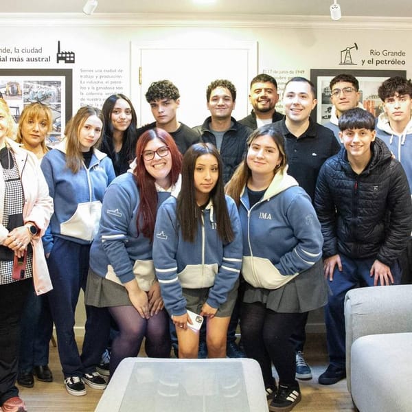 EL MUNICIPIO APOYA A ESTUDIANTES DEL MARÍA AUXILIADORA