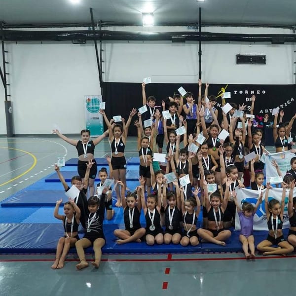 Tolhuin acoge el 1º Torneo de Gimnasia Artística y motiva a jóvenes atletas