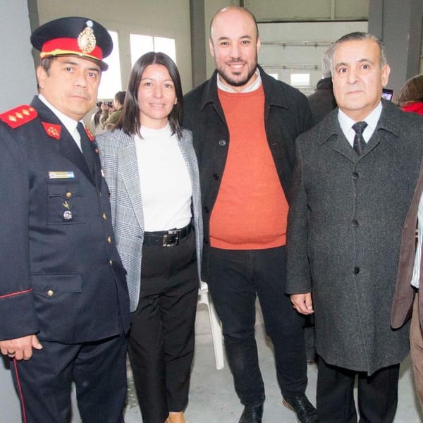 Ushuaia homenajea a los Bomberos Voluntarios en su día