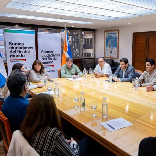 Melella recibe a representantes de colegios profesionales