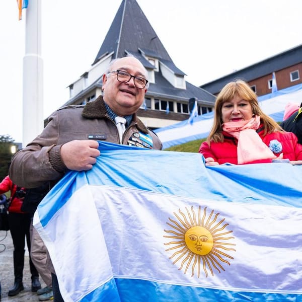 Homenaje a Belgrano y la Bandera en Tierra del Fuego