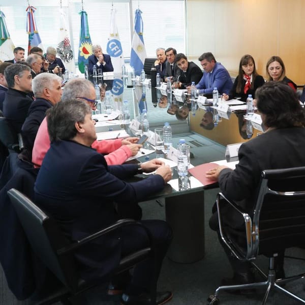 Gobernadores argentinos buscan ley para reparto justo de fondos