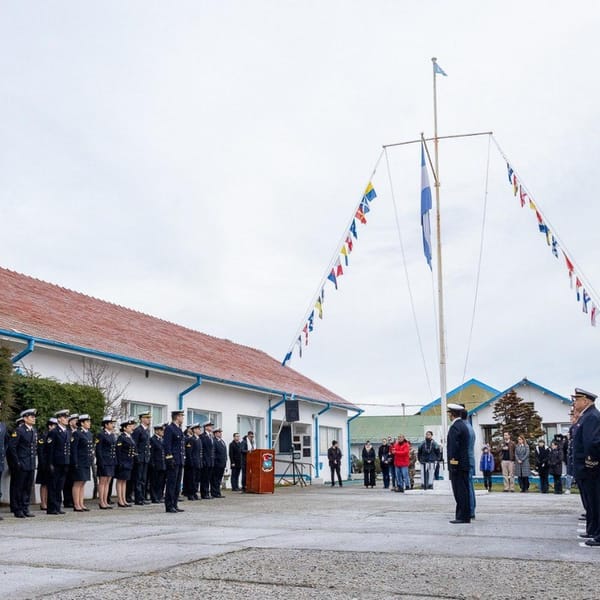 EL MUNICIPIO ACOMPAÑÓ EL ACTO POR EL 215º ANIVERSARIO DE LA PREFECTURA NAVAL ARGENTINA
