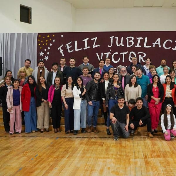 El Municipio de Tolhuin reconoció la trayectoria del Profesor Víctor Nacusse en su acto de jubilación