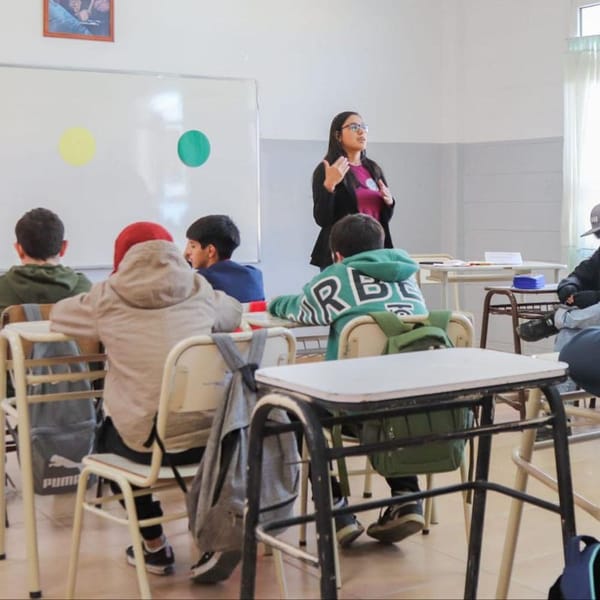 EDUCACIÓN CONTINÚA REFORZANDO SU COMPROMISO CON LA CONVIVENCIA ESCOLAR EN EL NIVEL SECUNDARIO