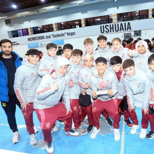 RIVER Y HAF CAMPEONES DEL TORNEO DE FUTSAL "FIN DEL MUNDO"