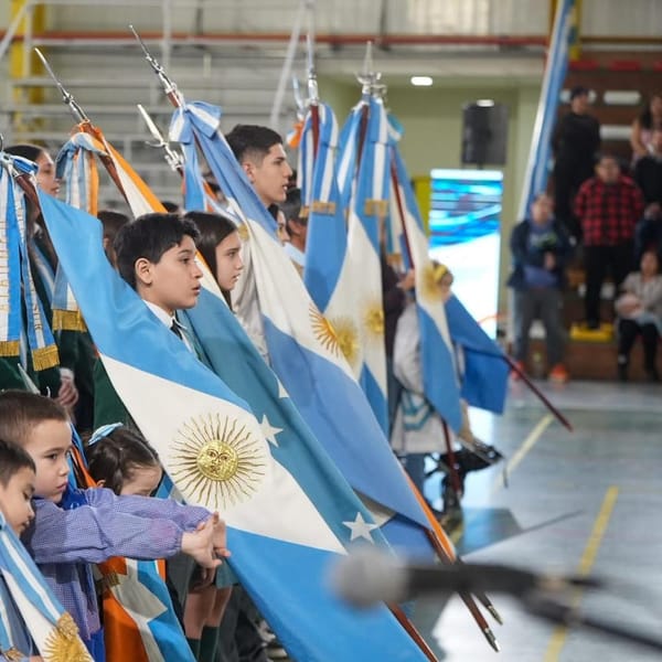 Ushuaia conmemora el 208° aniversario de la Independencia
