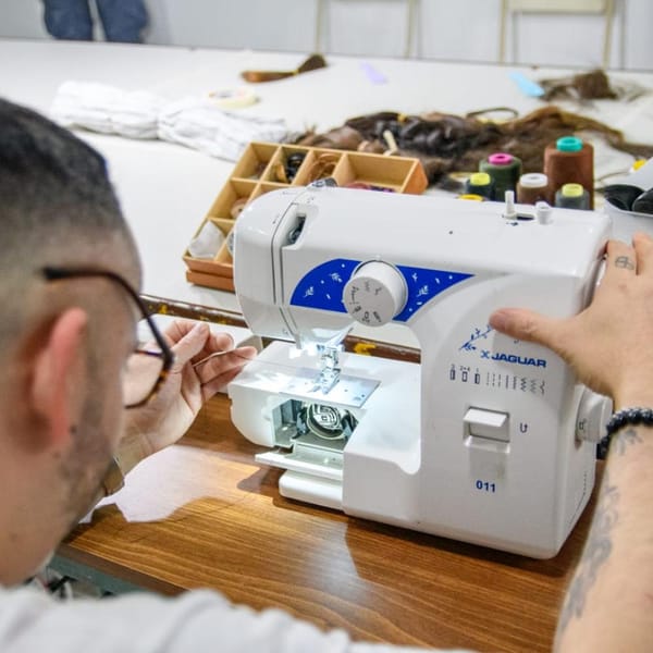 Solidaridad en Tierra del Fuego: Pelucas Oncológicas desde la Cárcel