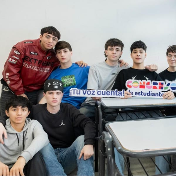 Estudiantes de Tierra del Fuego inician Pre Congresos 2025