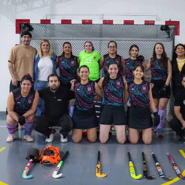 Tolhuin Koy lidera la Liga Provincial de Hockey Femenino M30