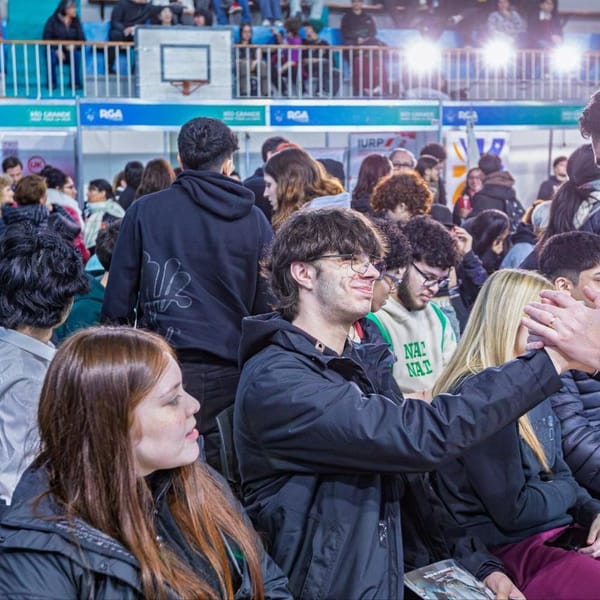 Río Grande impulsa el futuro juvenil con Expo Académica