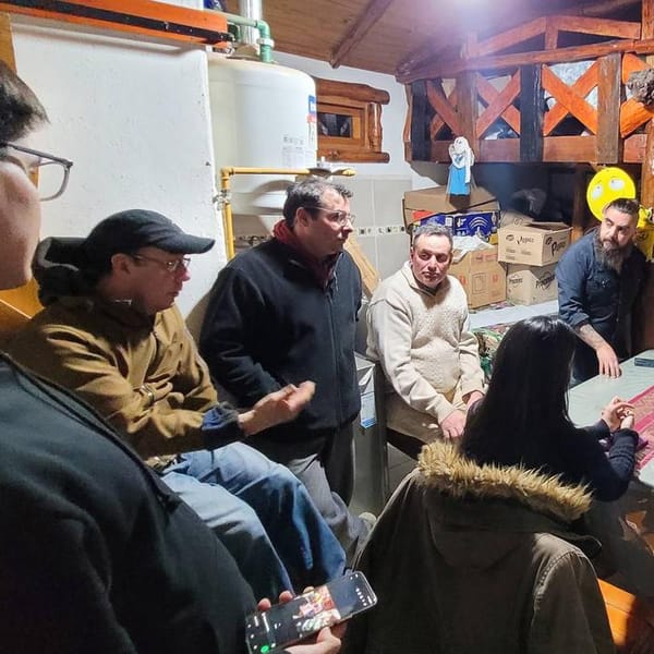 Tolhuin impulsa conexiones de agua y cloacas en Altos de la Montaña