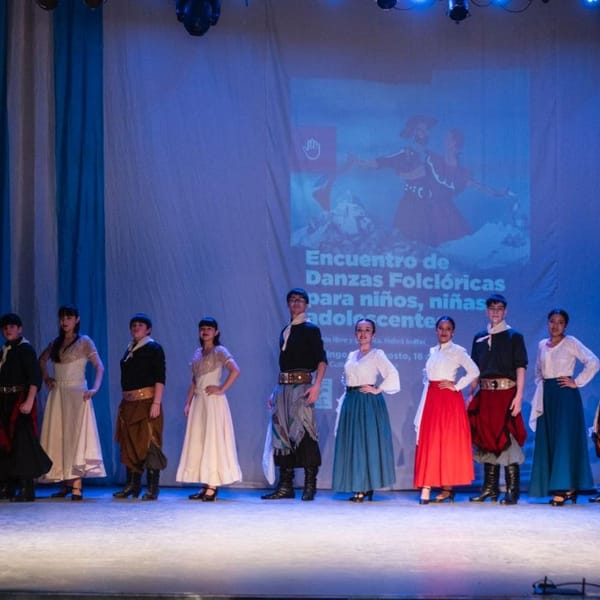Ushuaia impulsa danzas folclóricas infantiles