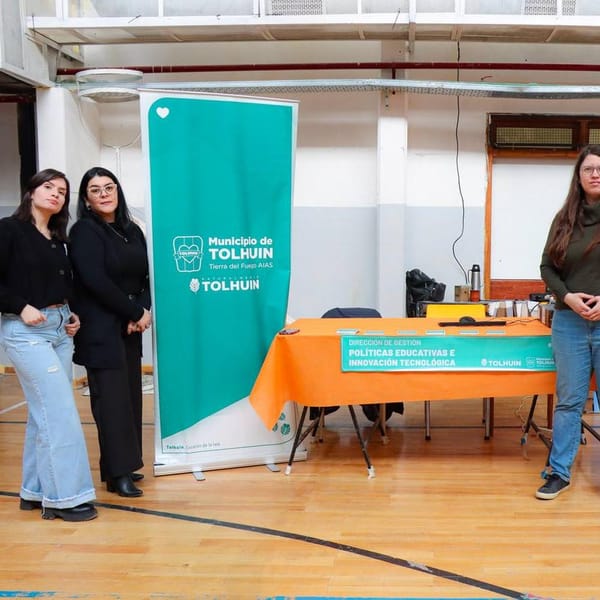 Centro Universitario de Tolhuin presenta su oferta académica en la Expo Carreras 2025