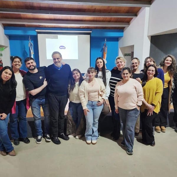 Seminario en Río Grande impulsa la investigación educativa