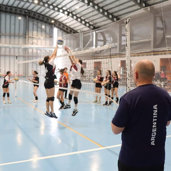 Capacitación en Vóley para Entrenadores en Río Grande