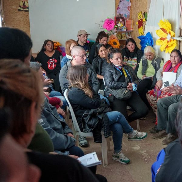 Melella y referentes barriales de Ushuaia fortalecen vínculos