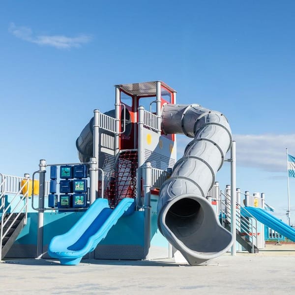 Nuevo juego temático en el Parque de los 100 Años de Río Grande