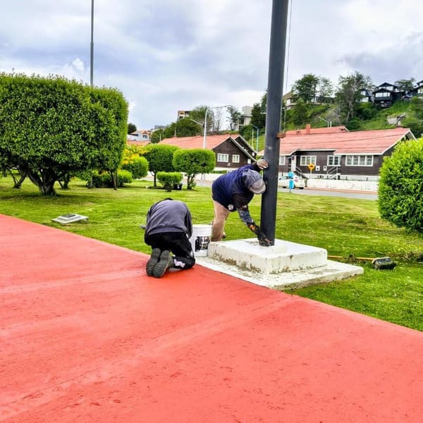 Ushuaia mejora espacios públicos con obras en Paseo de Las Rosas