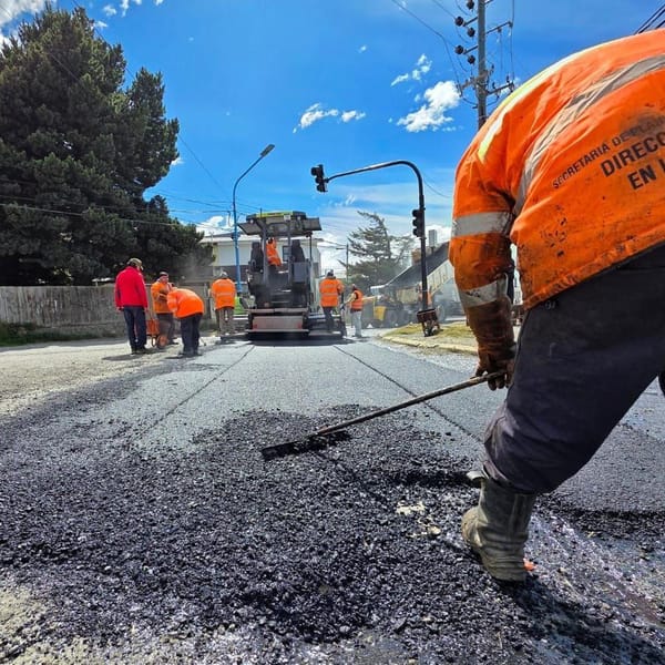 Ushuaia avanza en repavimentación de calle 12 de Octubre